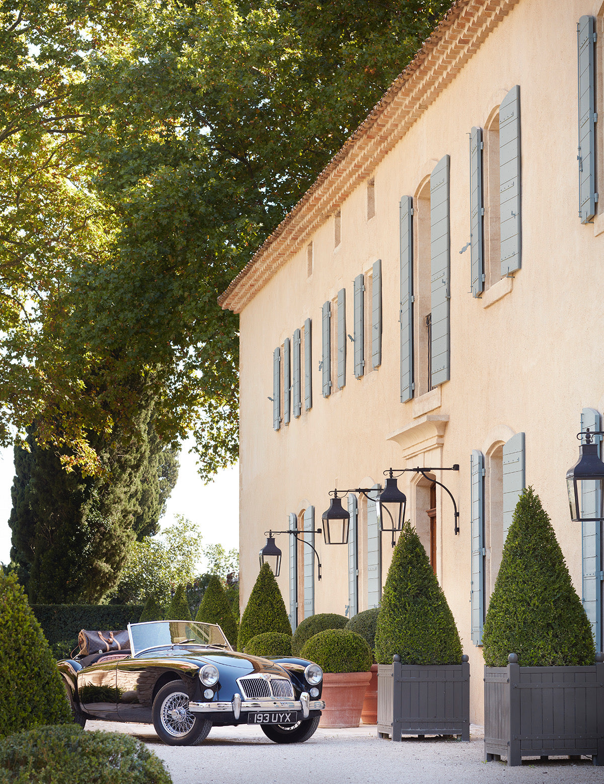 Provence Style: Decorating with French Country Flair: Varvel